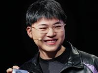 星空APP-关于真实电竞主播:如何看待uzi进入英雄联盟名人堂？？50亮264回复英雄联盟的信息